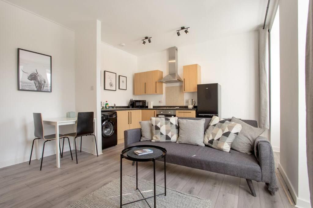 Modern & Bright 1 Bed For 4 Close To City Centre! EDI Kültér fotó
