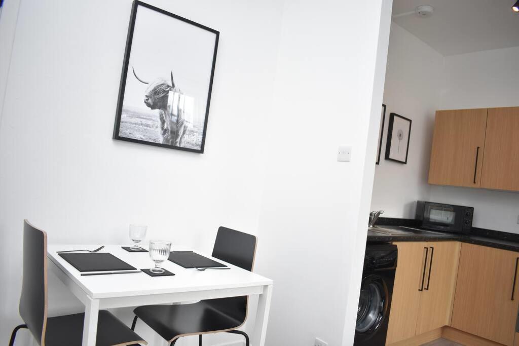 Modern & Bright 1 Bed For 4 Close To City Centre! EDI Kültér fotó